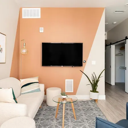 Colorful Western Vibe - Walk Everywhere - Zuni Lofts